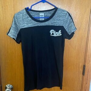 Women’s M Pink tshirt